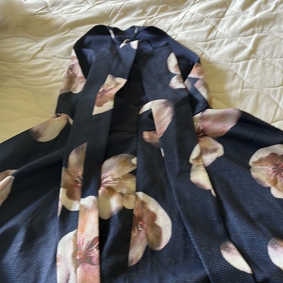 Cute party dress - Picture 2 of 7